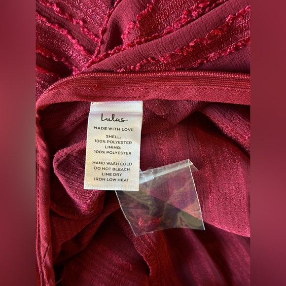 👗Lulu’s Spread the Cheer Wine Red Textured Square Neck Long Sleeve Top, size M - Picture 6 of 10